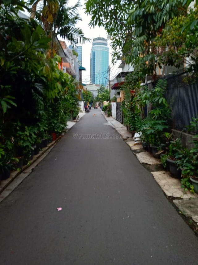 Rumah Di Jalan Setiabudi Timur, Setiabudi, Jakarta Selatan