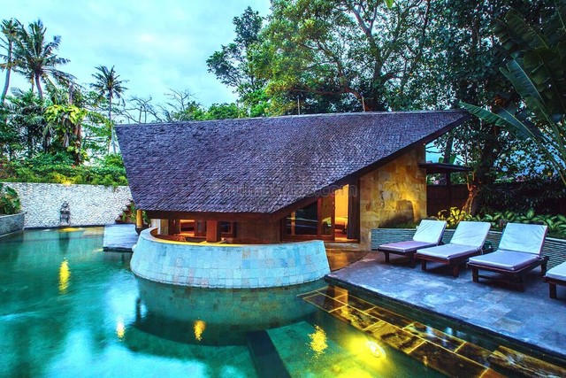 Beautiful Tropical Villa With Great Income For 20 Years Lease in Seminyak, Seminyak, Badung