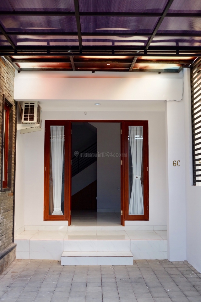 Dikontrakkan Rumah BARU dekat Bandara dengan tipe Private Residence!, Tuban, Badung