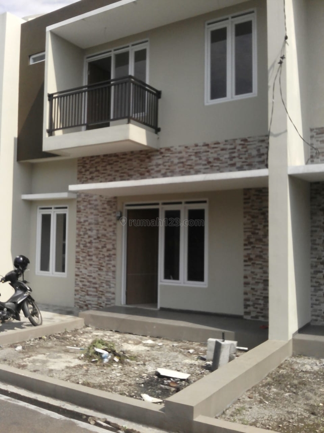 rumah 2 lantai di ciganitri buah batu bandung, Buah Batu, Bandung