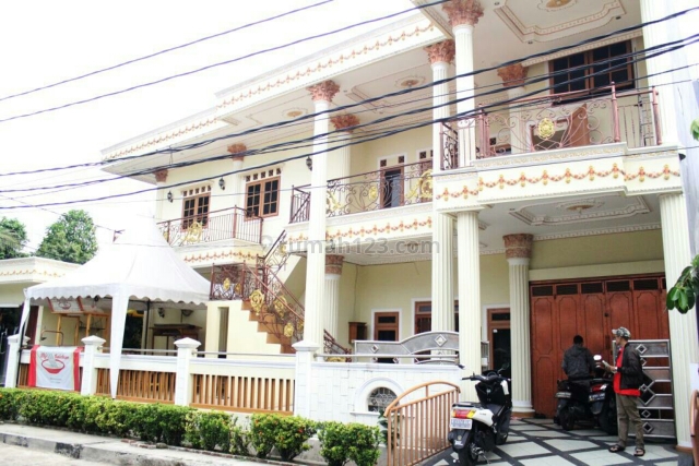 Rumah Mewah Siap Huni Posisi Hook Jalan Lebar Dekat Puri Beta 1 Ciledug, Ciledug, Tangerang