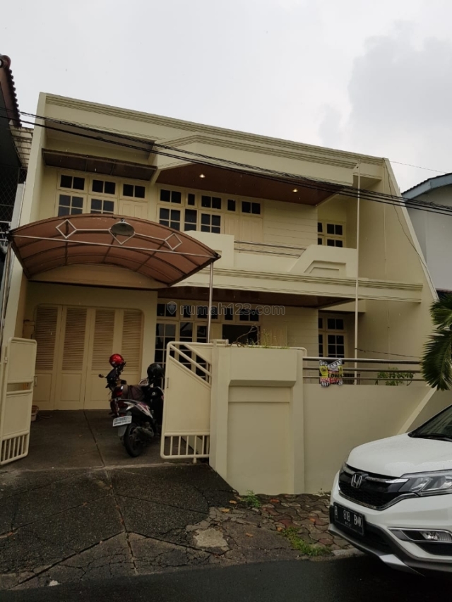 Rumah Puri Indah dekat permata buana sudah direnov, Puri Indah, Jakarta Barat