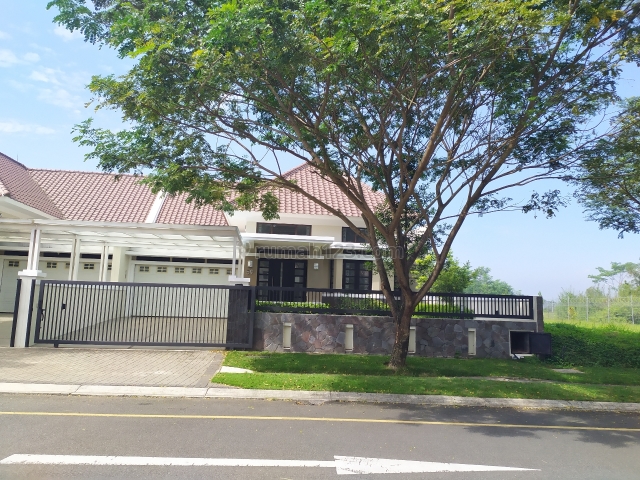 rumah mewah 1 lantai, Kota Baru Parahyangan, Bandung