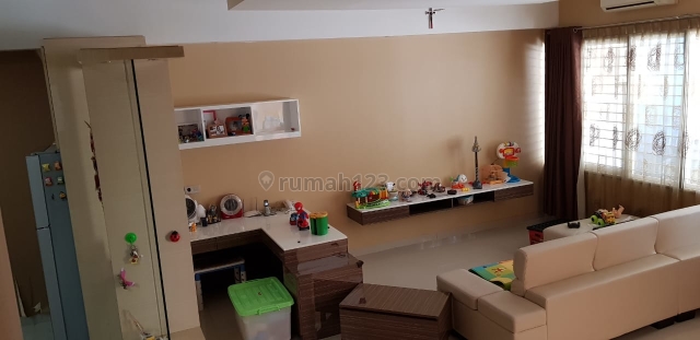 RUMAH SIAP HUNI LOKASI BAGUS, MODEL MINIMALIS PIK, Pantai Indah Kapuk, Jakarta Utara