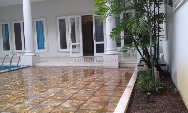 Rumah di Pondok Indah, Pondok Indah, Jakarta Selatan