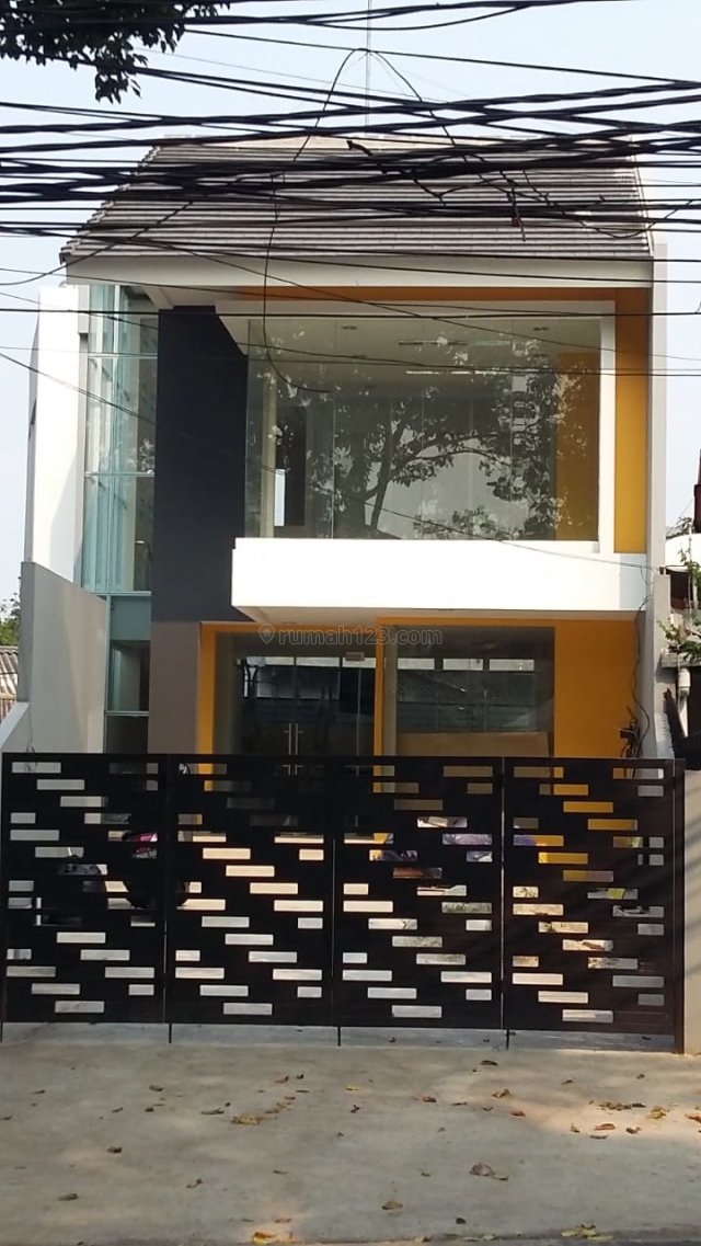 Rumah Kantor Di Pinggir Jalan Raya di Kebayoran Baru Jakarta Selatan, Kebayoran Baru, Jakarta Selatan