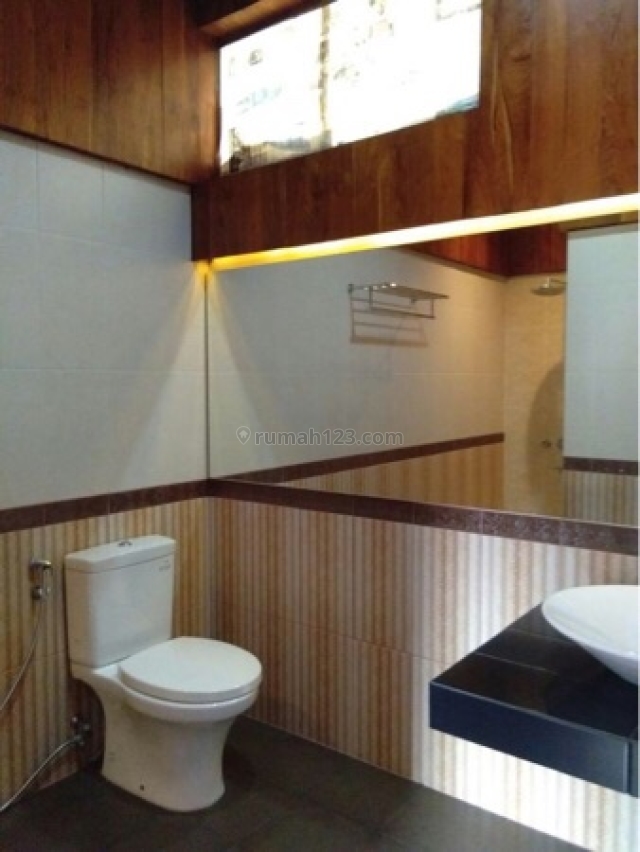 Rumah Mewah Di Tirta Golf BSD dengan Swimming Pool dan di daerah yg sangat premium, BSD Telaga Golf, Tangerang