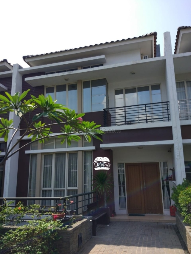Rumah Crown Golf Pantai Indah Kapuk, Pantai Indah Kapuk, Jakarta Utara