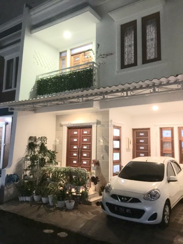 RUMAH CANTIK 2 LANTAI SIAP HUNI DI SETU,CIPAYUNG, JAKARTA TIMUR (cf), Cipayung, Jakarta Timur