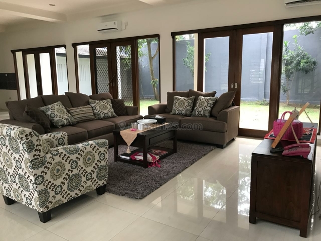 RUMAH LUX SIAP HUNI LOKASI ASRI, BSD Telaga Golf, Tangerang