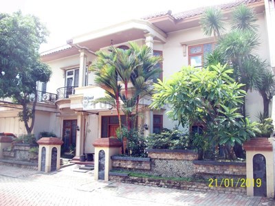 Jual Rumah Mewah 2 Lantai, Lingkungan Elite, Row Jalan Lebar + Paving, Bisa untuk Rumah Tinggal / Kantor, Siap Huni - TAN -, Jemursari, Surabaya