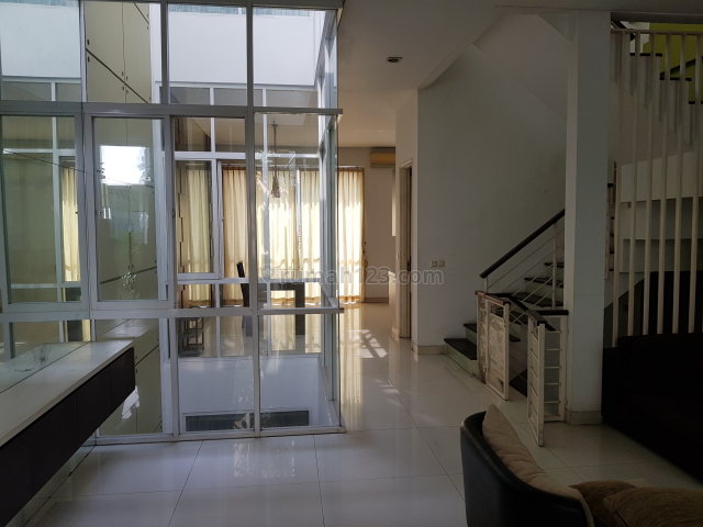 Rumah Tinggal Townhouse Fasilitas Apartemen di Tomang Jakarta Barat, Tomang, Jakarta Barat