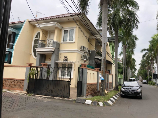 Rumah 2 lantai, hoek, jalan utama, citra garden 5, Citra Garden, Jakarta Barat