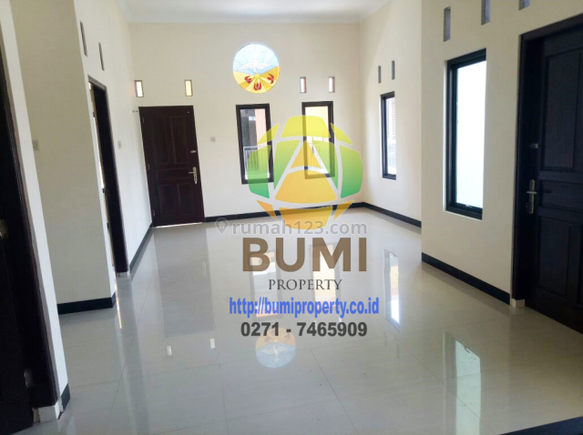 Rumah lux siap huni dekat dengan the park mall, Solo Baru, Solo