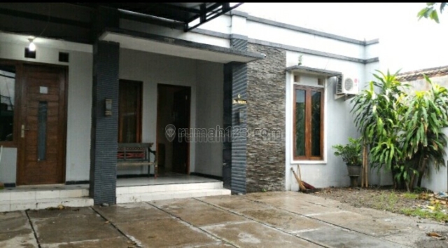rumah siap pkai full furnishid, Jajar, Solo