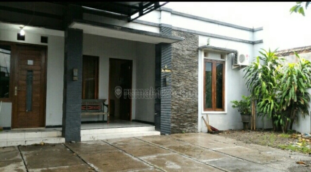 Rumah Siap Pakai Full Furnished Lokasi Pusat Kota Solo, Jajar, Solo