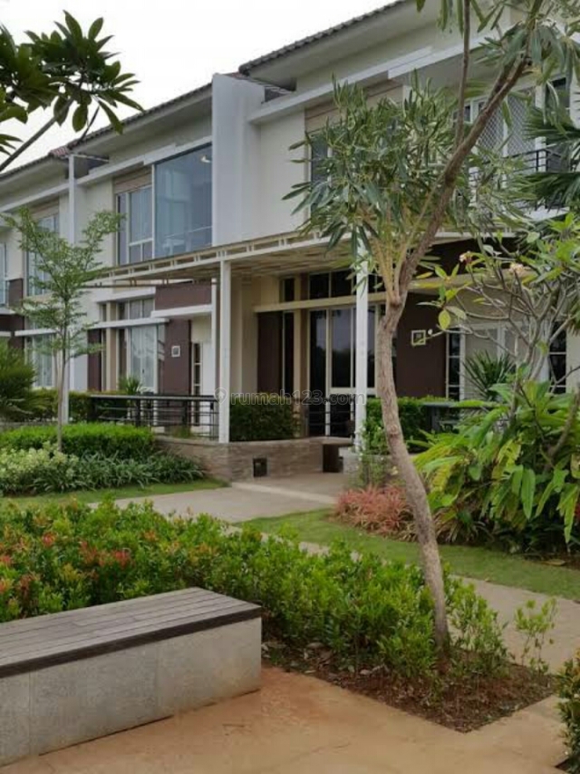 Harga rumah termurah di Crown golf PIK, Pantai Indah Kapuk, Jakarta Utara
