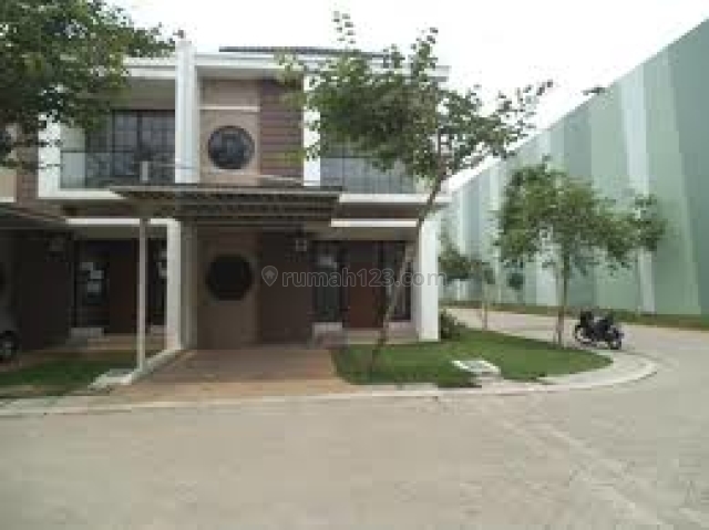 Rumah di Green Lake City , Cluster East Asia Uk. 6x15 m2, Hoek , Hrg: 2.55M Nego , Jakarta Barat, Green Lake City, Jakarta Barat