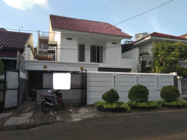 Rumah 2 lantai Luas 240 m2 di Tanjung Duren, Jakarta Barat, Tanjung Duren, Jakarta Barat