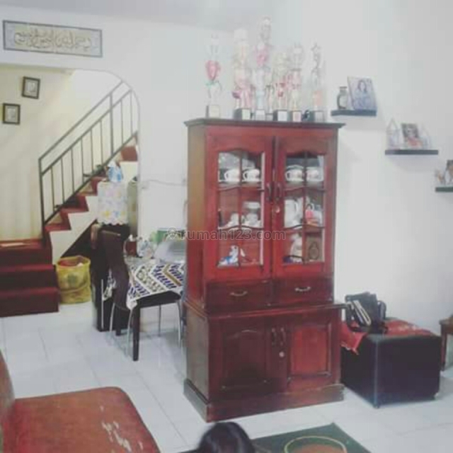 Rumah rapi 2 lantai di perumahan nyaman, Jatiraden, Bekasi