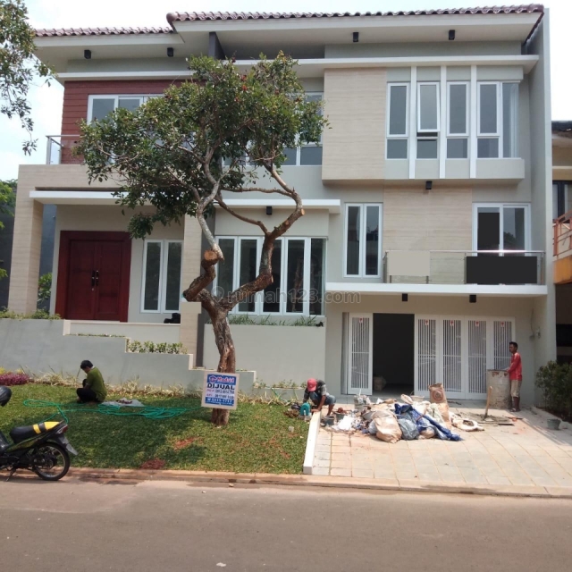 Rumah cantik minimalis modern ,type split level, BSD City, Tangerang