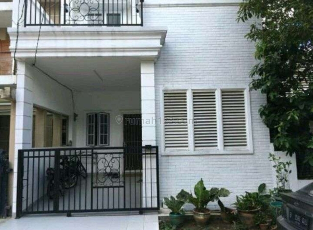 Rumah Minimalis 2 lantai di Serpong Park, Jelupang, Tangerang