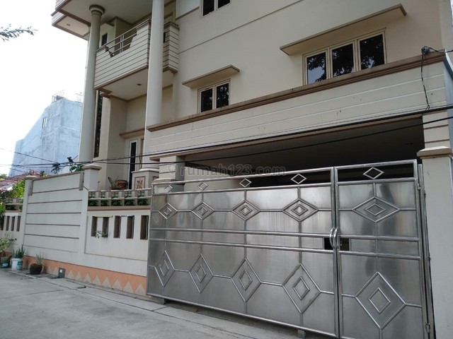 Rumah Hoek 12x17,5, 3 Lantai, Komplek Walikota, Kelapa Gading, Kelapa Gading, Jakarta Utara