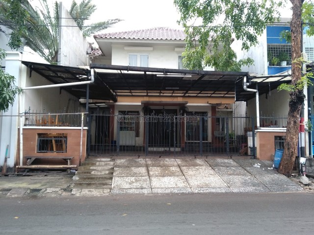 Rumah Kos, Jalan besar, Lewat angkot, Kelapa Gading, Kelapa Gading, Jakarta Utara