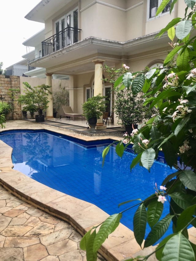 Rumah Mewah Cluster Fountain Blue, BSD Dekat Golf, BSD City, Tangerang