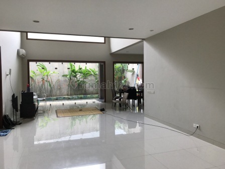 Nice House For Rent For Your Family, Cipete, Jakarta Selatan