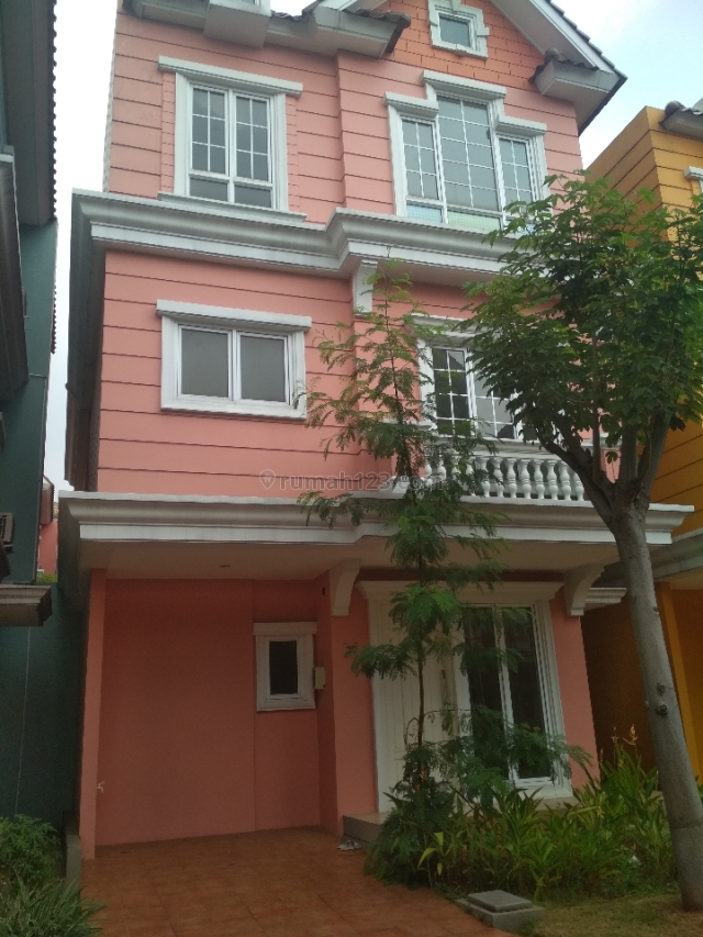Kondisi Rumah bagus baru, Gading Serpong Omaha Village, Tangerang