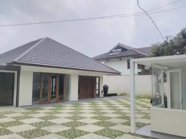 Rumah Baru Cantik di Mainroad Sayap Riau Bandung - Citarum Supratman Cisangkuy Diponegoro Ciliwung Cimanuk Banda Progo Dago Trunojoyo Cihapit Cilaki Tirtayasa Lombok Martadinata Sulanjana Surapati, Supratman, Bandung