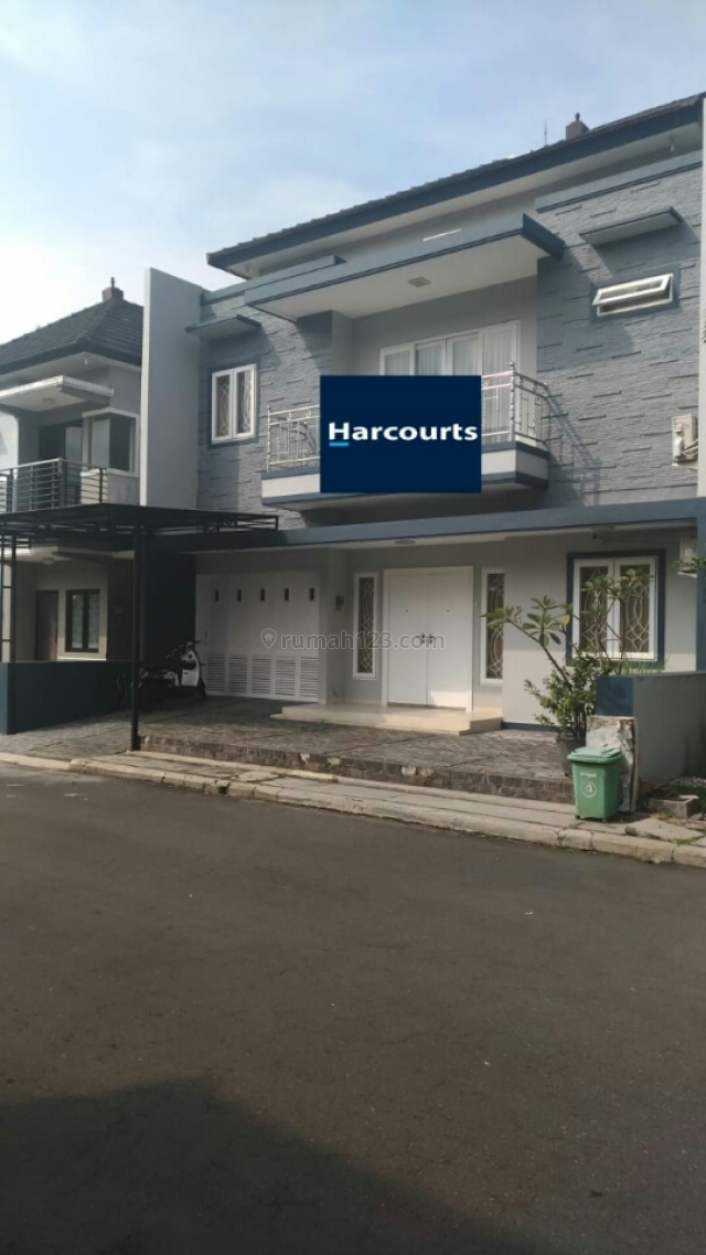 Rumah Minimalis 2 Lantai Di Perumahan Elite Lor In Residence, Pabelan, Solo