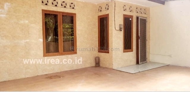 Rumah Hook 4 kamar di Solobaru, Solo Baru, Solo