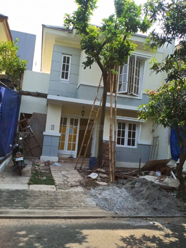 Siap huni, baru di renovasi, cluster yg nyaman, nego di kota wisata, Cibubur, Bogor