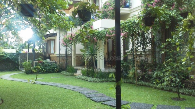 Rumah Bagus Semi Furnished, Cilandak, Jakarta Selatan