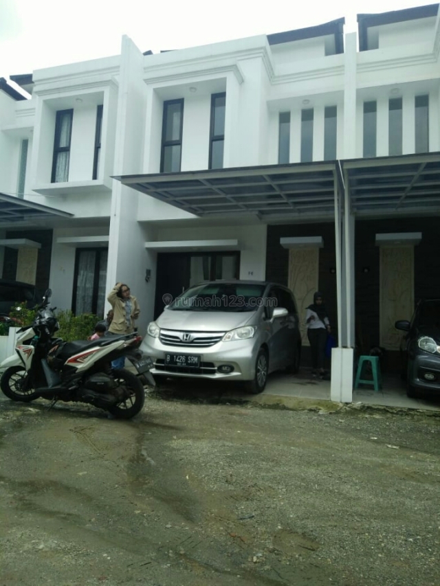 rumah baru tingkat plus ac tiga unit minimalis, Ciputat, Tangerang