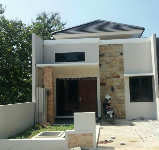 Rumah Modern dan Cantik di Tembalang Semarang, Tembalang, Semarang