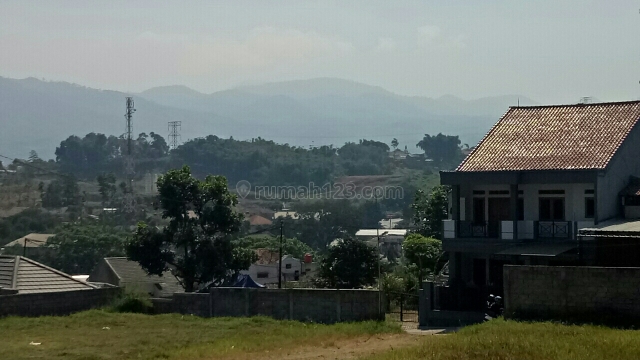 Rumah Minimalis Baru Asri, Nyaman dengan Pemandangan Indah Kota Bandung, Jatinangor, Bandung