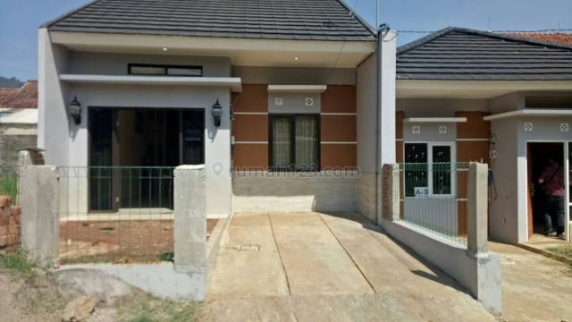 Rumah Baru Minimalis, Nyaman, Asri dengan oemandangam Indah Kota Bandung, Hawa Sejuk, Jatinangor, Bandung