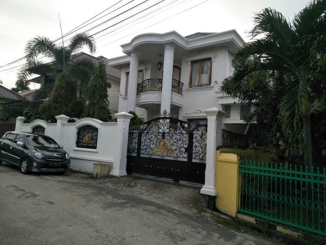 rumah mewah satu langka dari hotel aston, Kemuning, Palembang