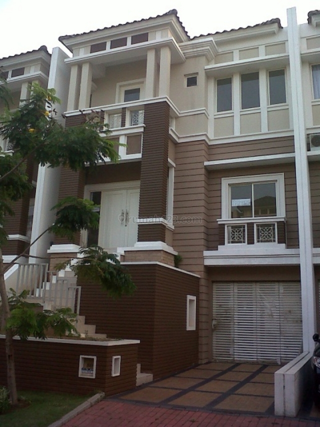 Town House Emerald Pantai Indah Kapuk, Pantai Indah Kapuk, Jakarta Utara