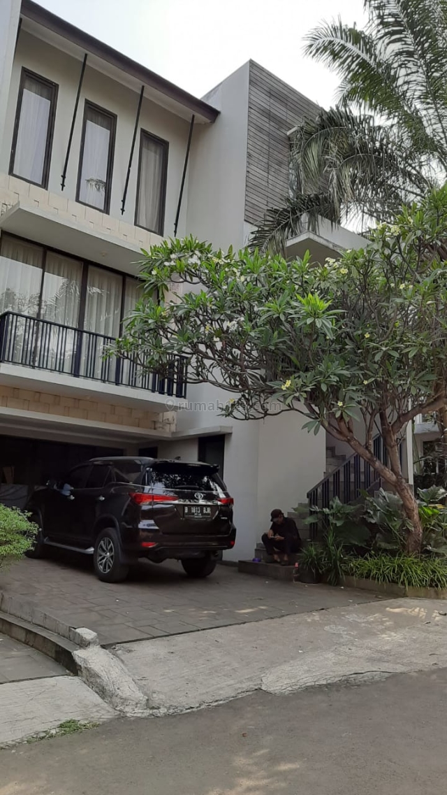 Rumah idaman dalam townhouse area kemang dekat dgn jorr, Kemang, Jakarta Selatan