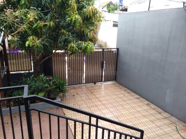 Rumah Jaksel, dekat jl Veteran, dekat tol , strategis, Veteran, Jakarta Selatan