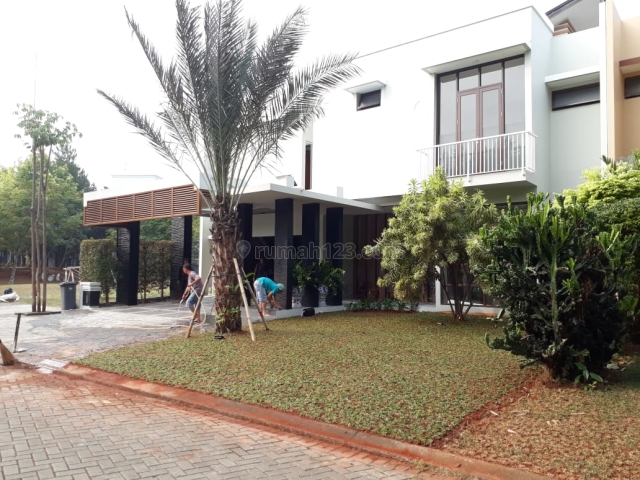 Rumah Mewah Full Furnish View Asri,Nyaman, Rapi Di Greencove Bsd, BSD City, Tangerang