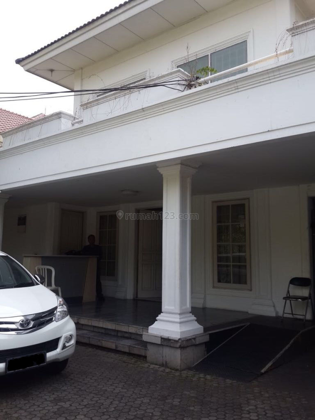 Rumah di Jalan HOS Cokroaminoto Menteng, Menteng, Jakarta Pusat