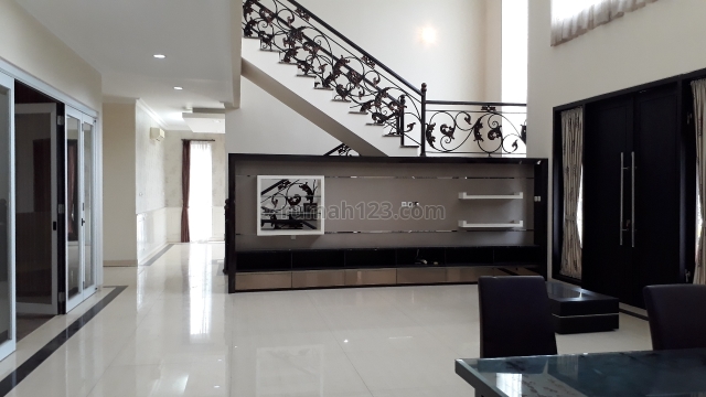 Rumah semi furnish di Cluster Crown PHG Gading Serpong, Gading Serpong, Tangerang