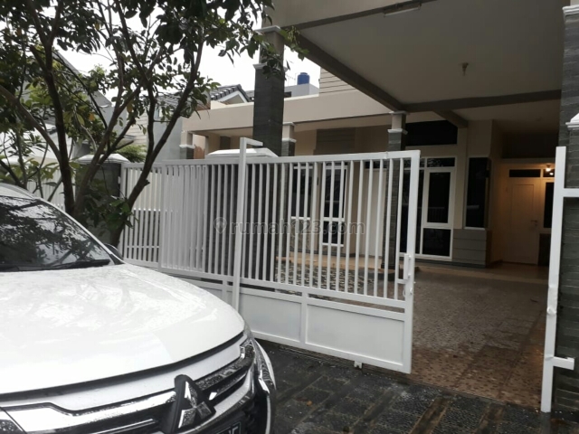 rumah luas besar bagus dan berikut ac, Pamulang, Tangerang