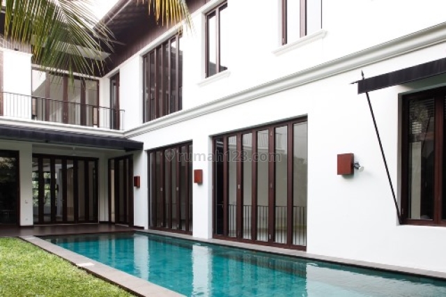Beautiful House Designed Like Villa in Pejaten Barat Area, Pejaten, Jakarta Selatan