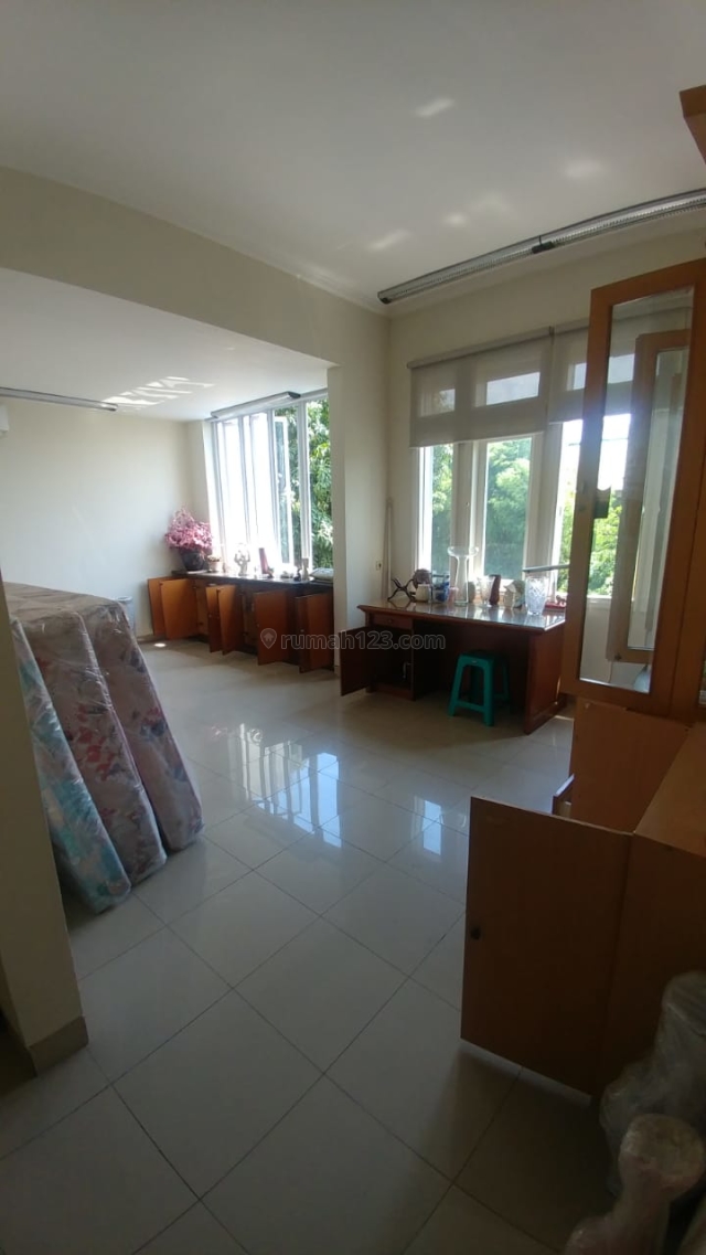 (Size 220 m2/4+1 BR/Jalan Besar) Rumah Elit Gading Kusuma, Kelapa Gading, Jakarta Utara